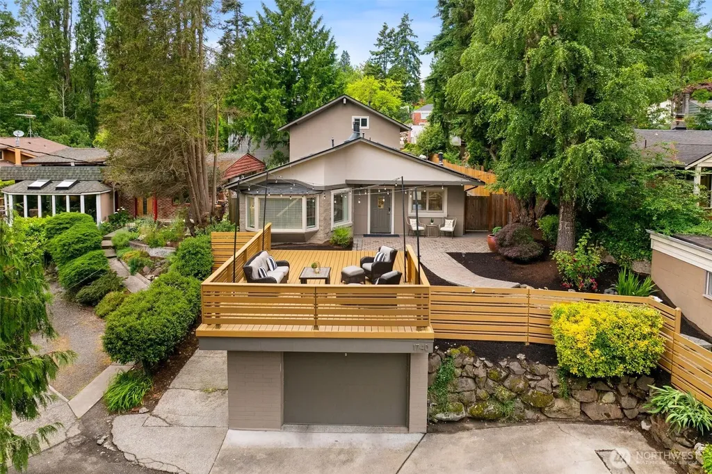 1740 NE 103rd Street Seattle WA 98125
