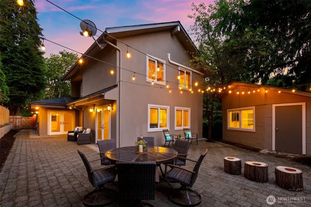 1740 NE 103rd Street Seattle WA 98125