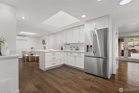 1740 NE 103rd Street Seattle WA 98125
