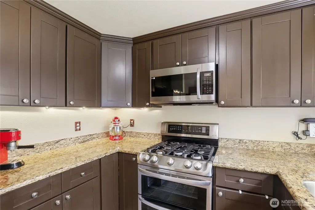 12519 SE 277th Place Kent WA 98030