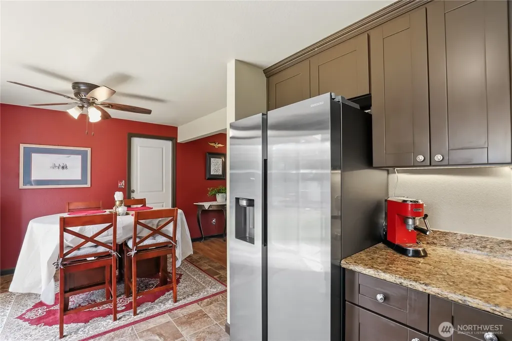 12519 SE 277th Place Kent WA 98030