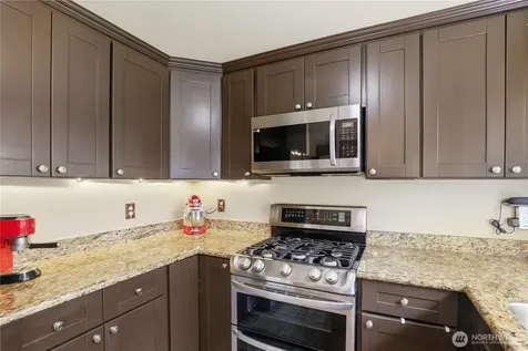 12519 SE 277th Place Kent WA 98030
