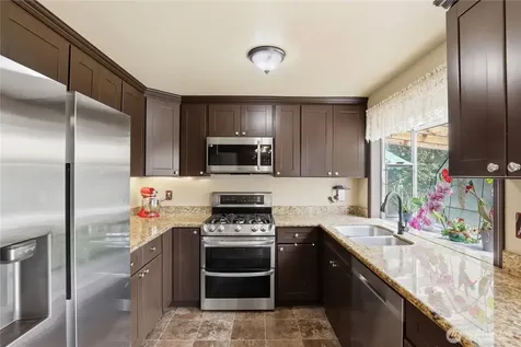 12519 SE 277th Place Kent WA 98030