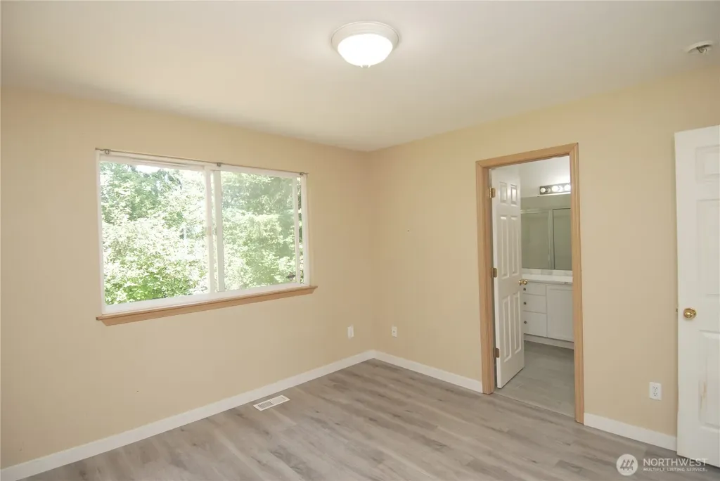 9523 17th Place NE Lake Stevens WA 98258