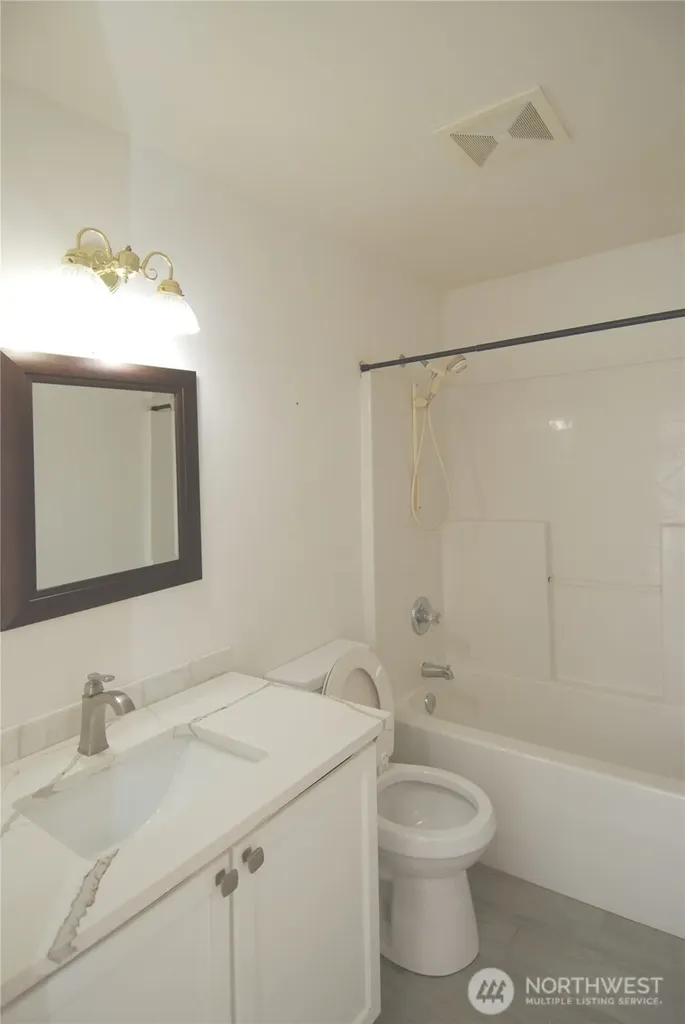 9523 17th Place NE Lake Stevens WA 98258