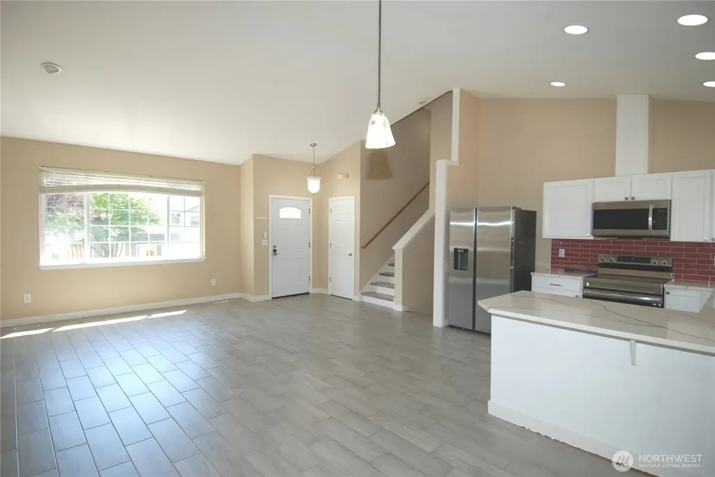 9523 17th Place NE Lake Stevens WA 98258