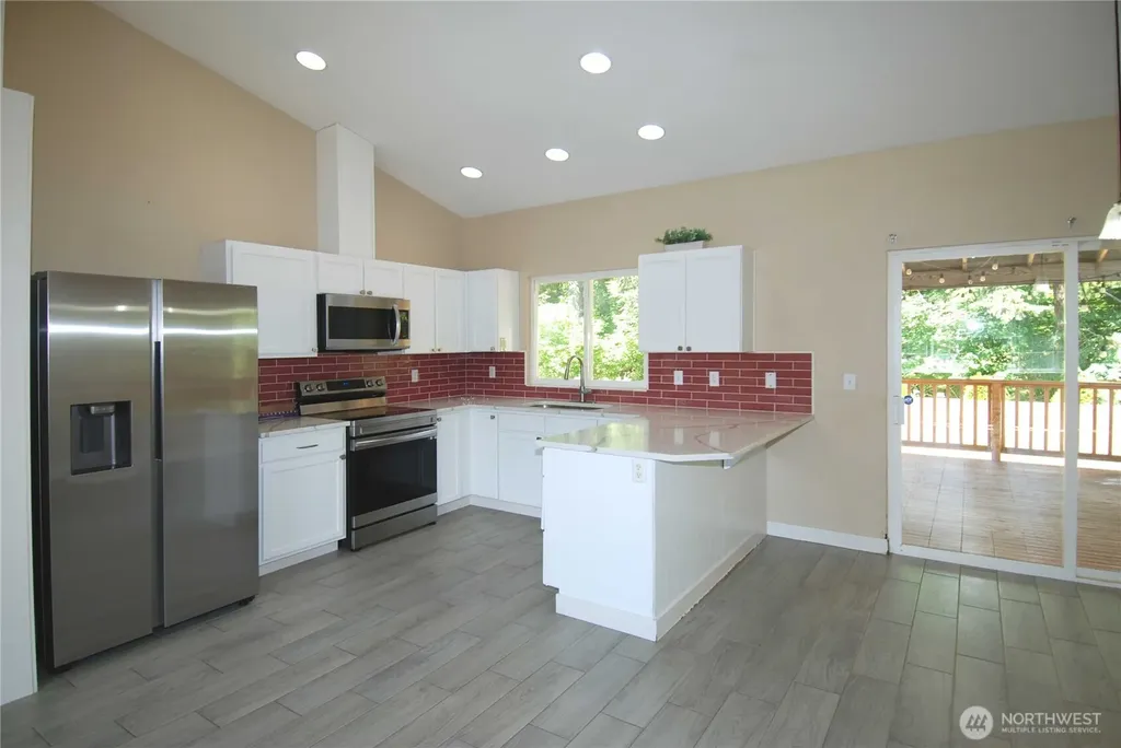 9523 17th Place NE Lake Stevens WA 98258