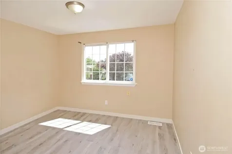9523 17th Place NE Lake Stevens WA 98258