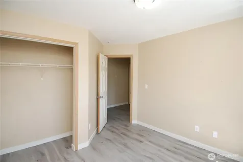 9523 17th Place NE Lake Stevens WA 98258