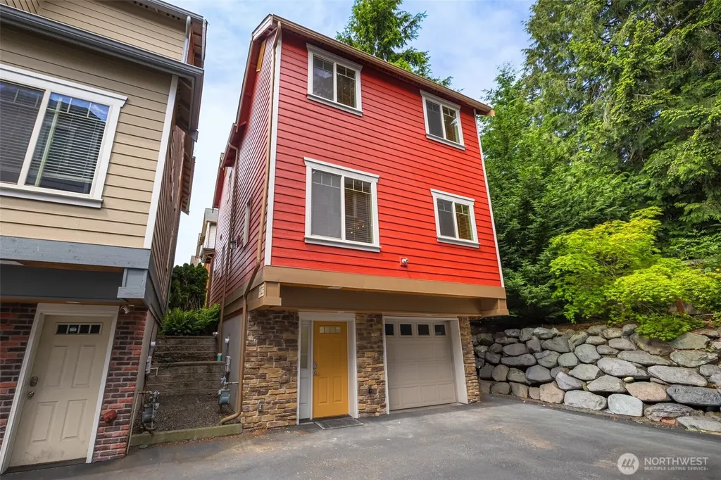 6625 SW 198th Place Lynnwood WA 98036