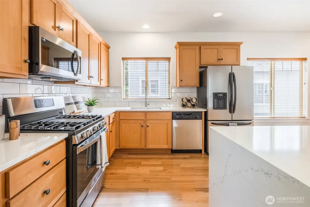 6625 SW 198th Place Lynnwood WA 98036