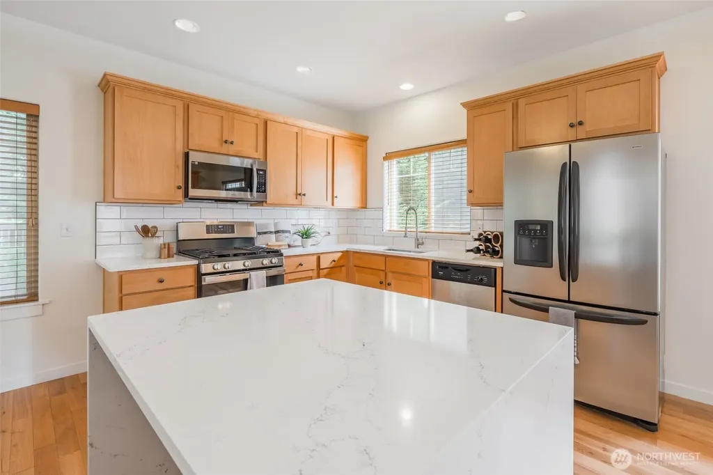 6625 SW 198th Place Lynnwood WA 98036