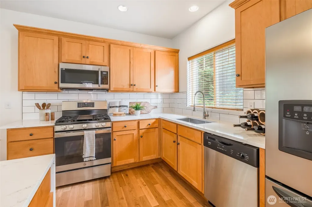 6625 SW 198th Place Lynnwood WA 98036