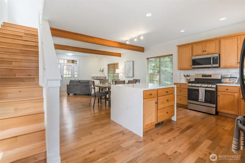 6625 SW 198th Place Lynnwood WA 98036