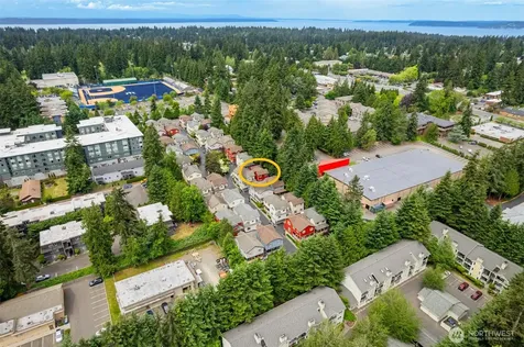 6625 SW 198th Place Lynnwood WA 98036