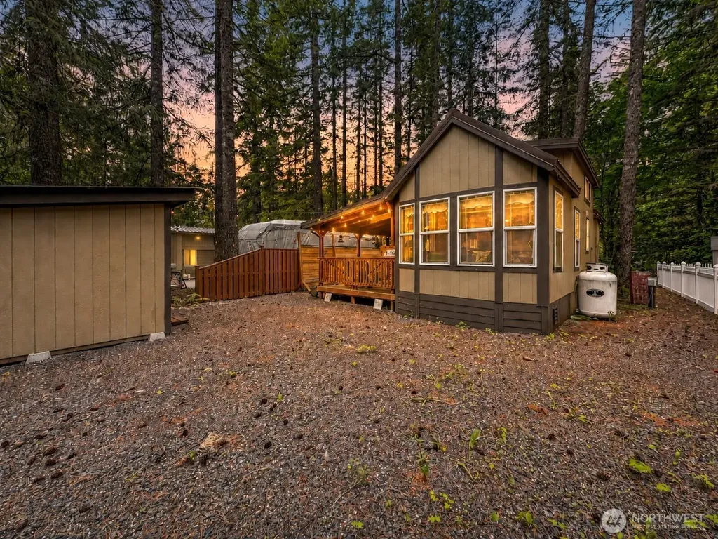 169 Fireside Lodge Circle Deming WA 98244