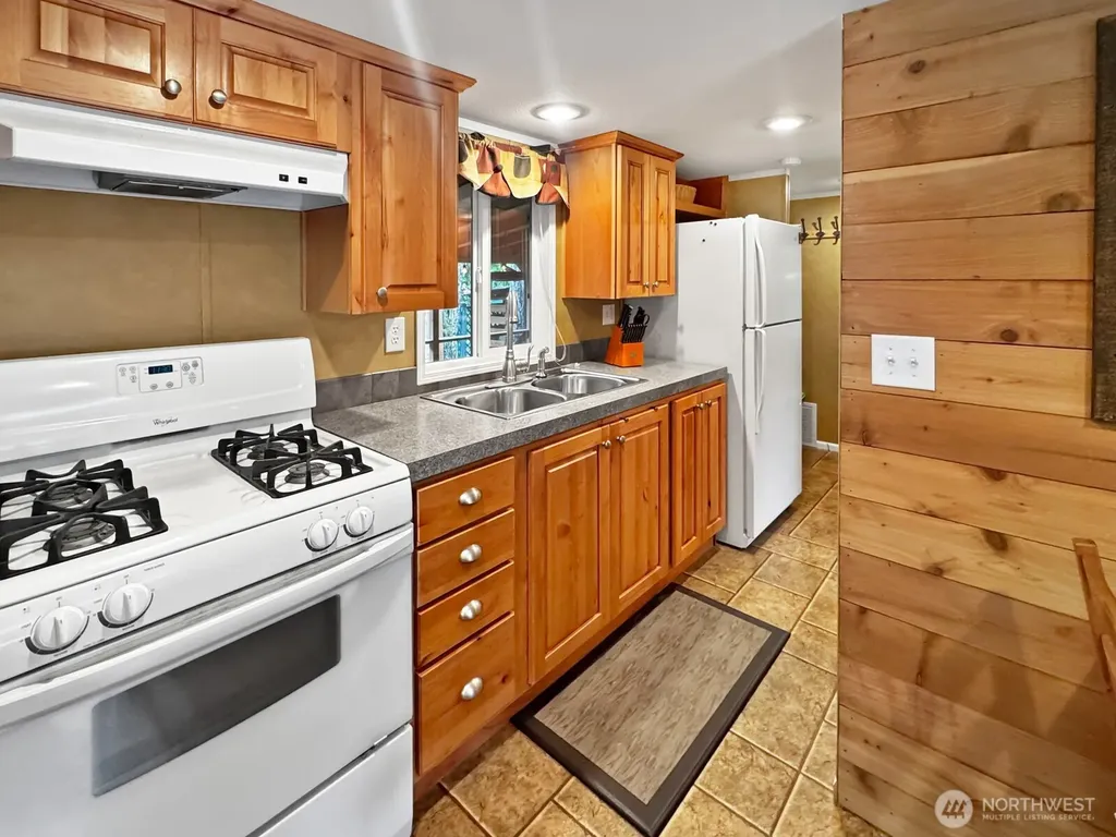 169 Fireside Lodge Circle Deming WA 98244