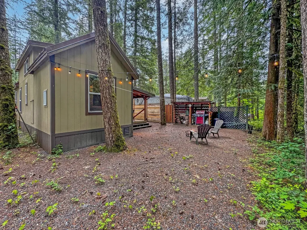 169 Fireside Lodge Circle Deming WA 98244