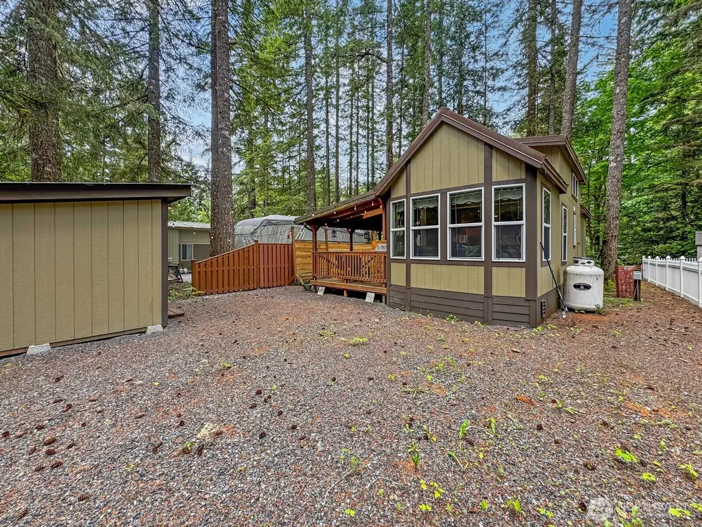 169 Fireside Lodge Circle Deming WA 98244