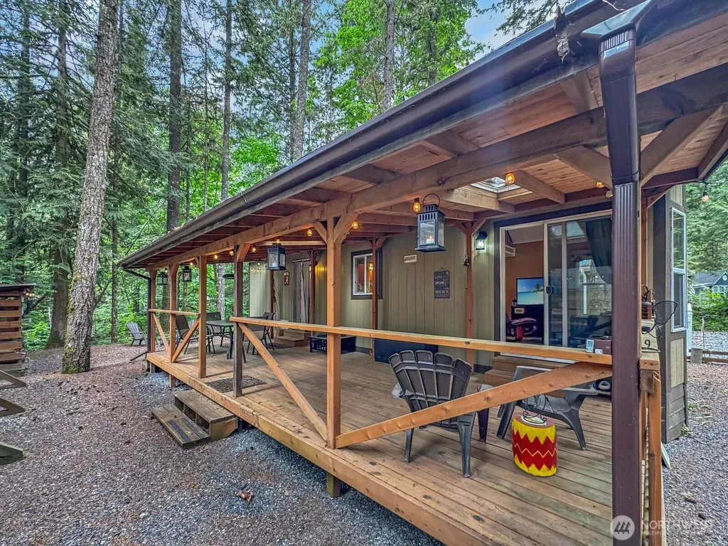 169 Fireside Lodge Circle Deming WA 98244