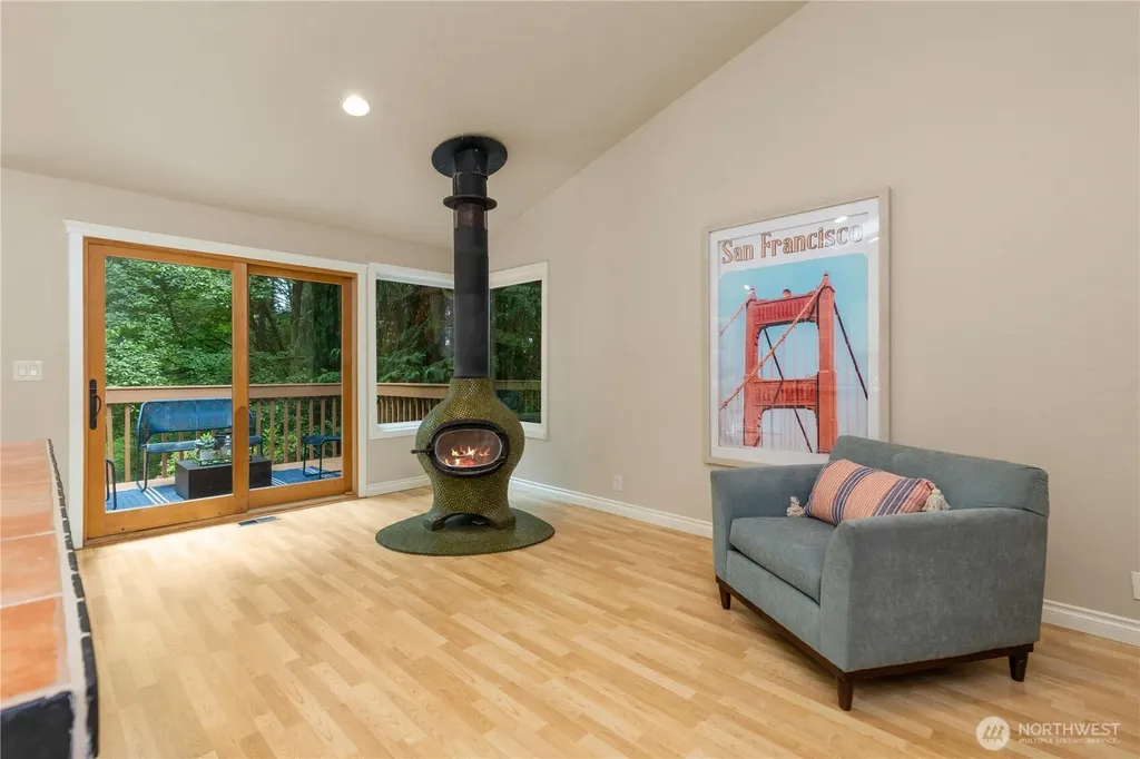 20321 92nd Avenue W Edmonds WA 98020