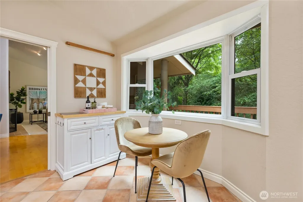 20321 92nd Avenue W Edmonds WA 98020