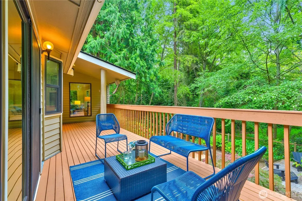 20321 92nd Avenue W Edmonds WA 98020