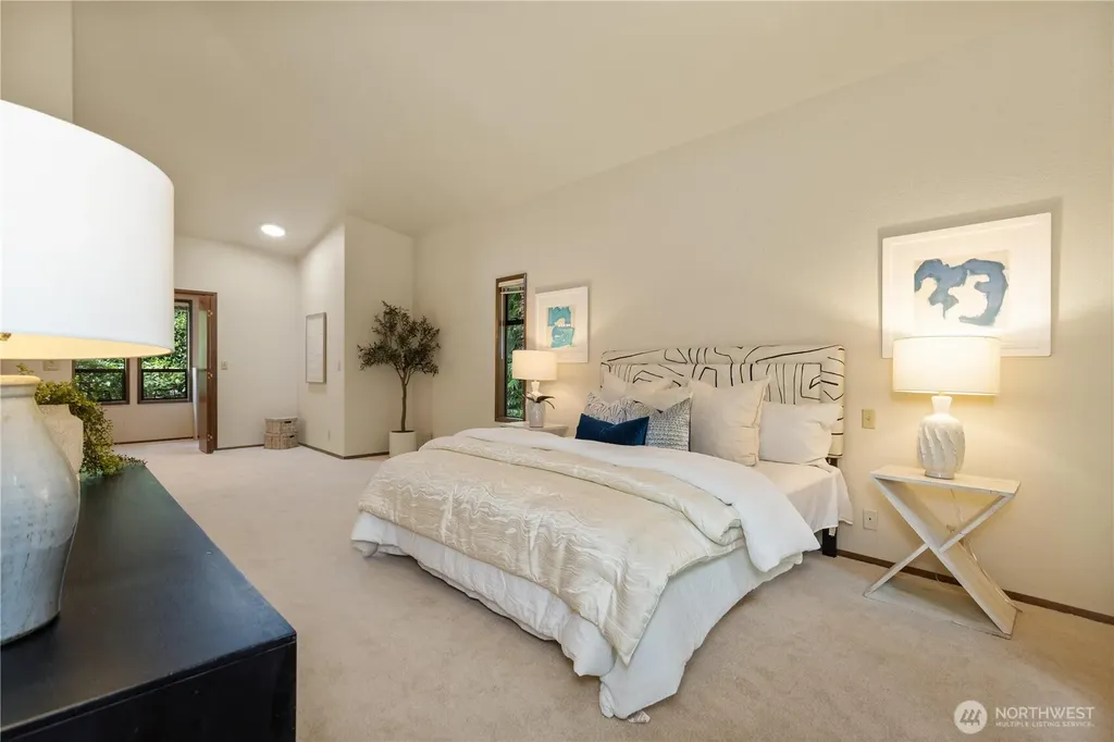 20321 92nd Avenue W Edmonds WA 98020