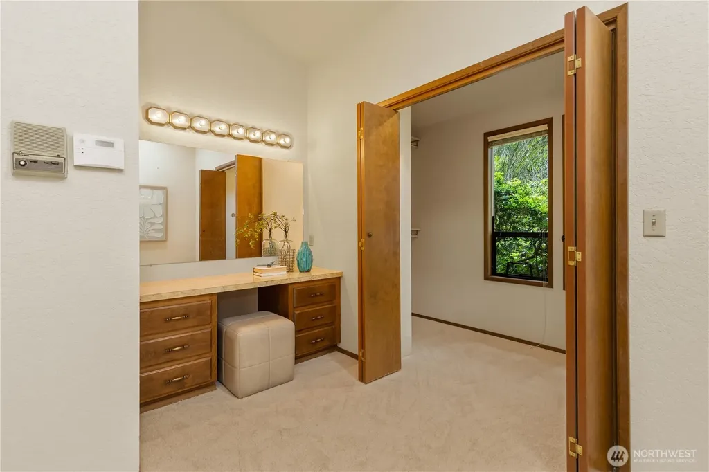20321 92nd Avenue W Edmonds WA 98020