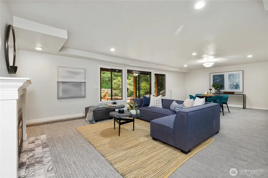 20321 92nd Avenue W Edmonds WA 98020