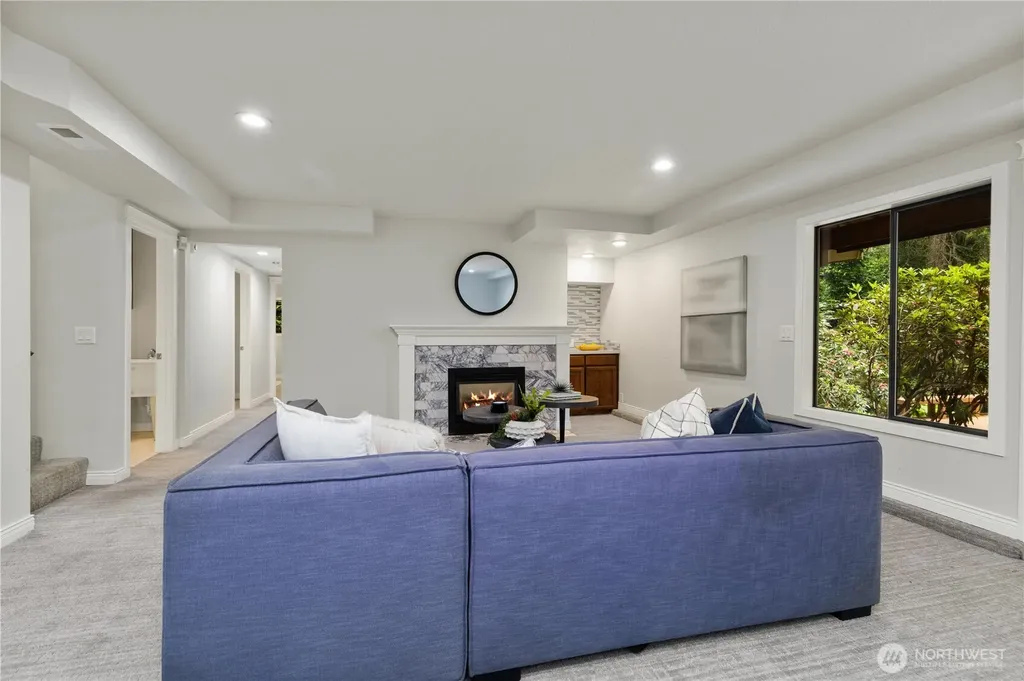 20321 92nd Avenue W Edmonds WA 98020