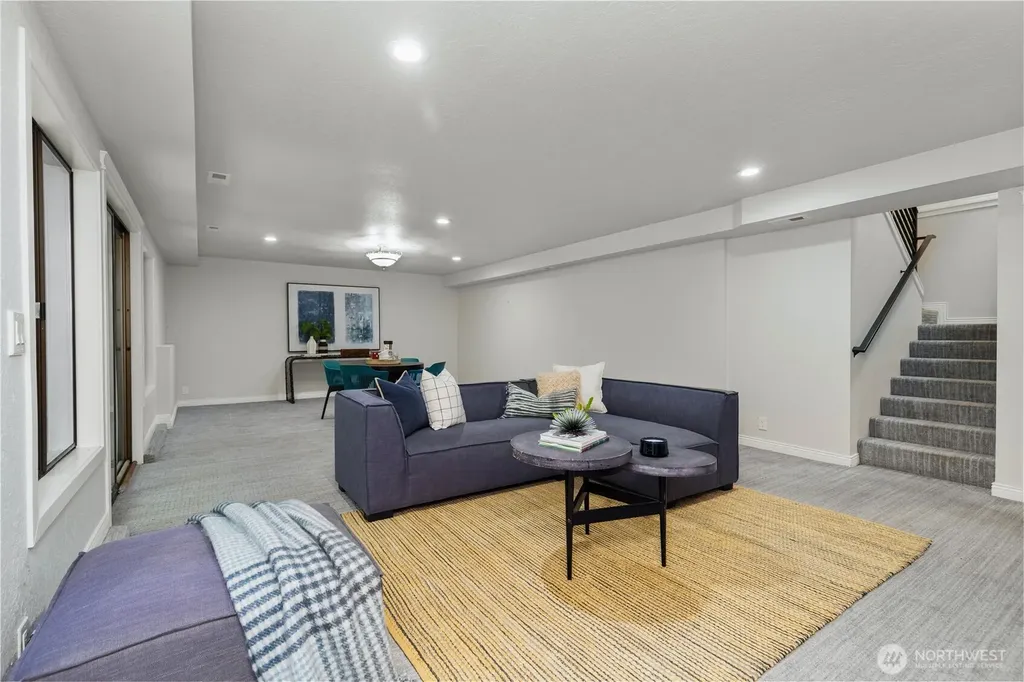 20321 92nd Avenue W Edmonds WA 98020