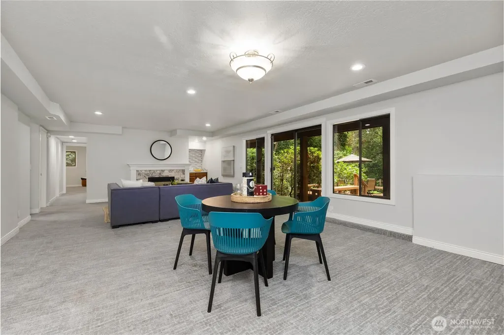 20321 92nd Avenue W Edmonds WA 98020