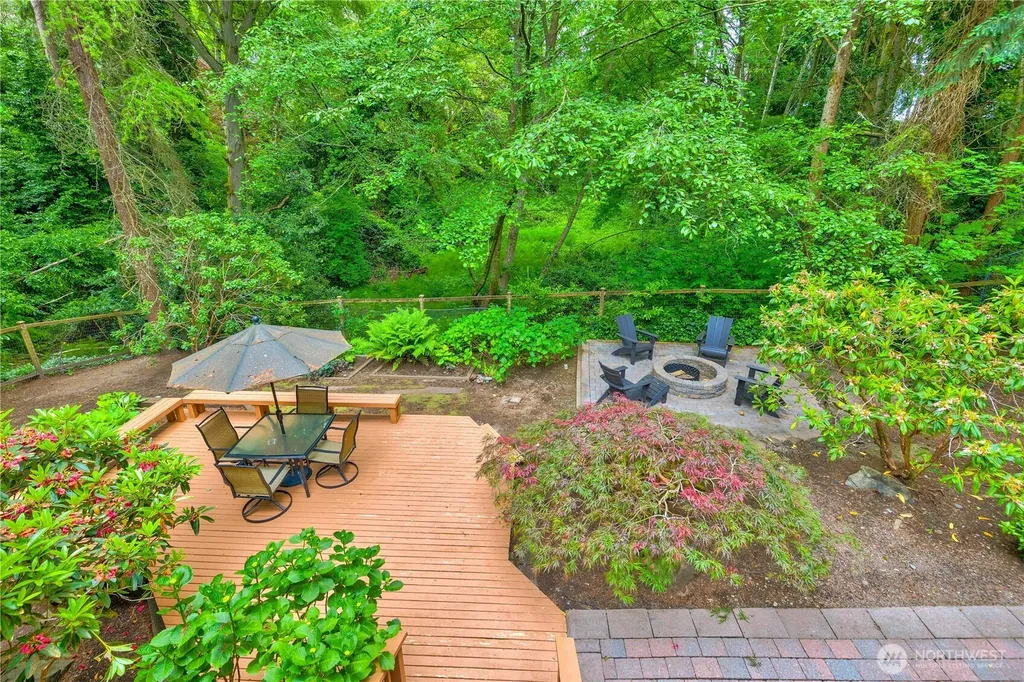 20321 92nd Avenue W Edmonds WA 98020