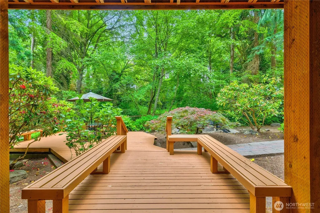 20321 92nd Avenue W Edmonds WA 98020