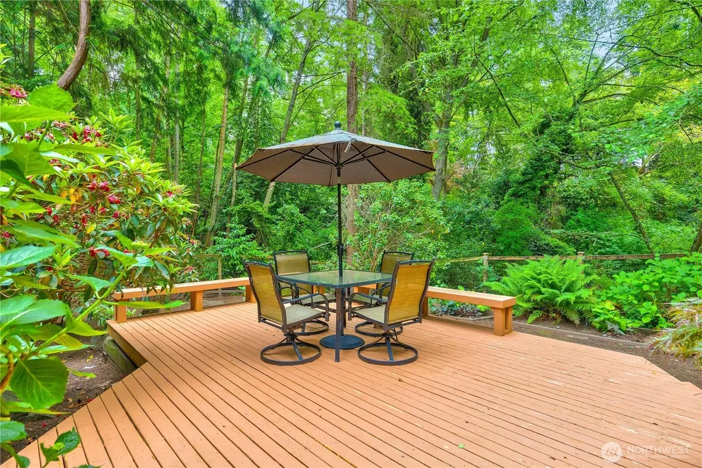 20321 92nd Avenue W Edmonds WA 98020
