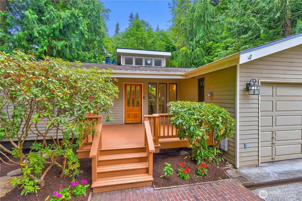20321 92nd Avenue W Edmonds WA 98020