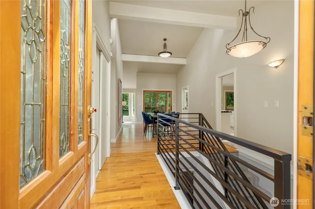20321 92nd Avenue W Edmonds WA 98020