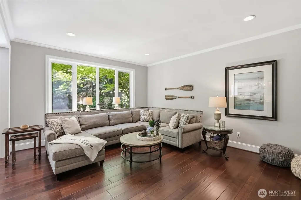 25817 SE 31st Place Sammamish WA 98075
