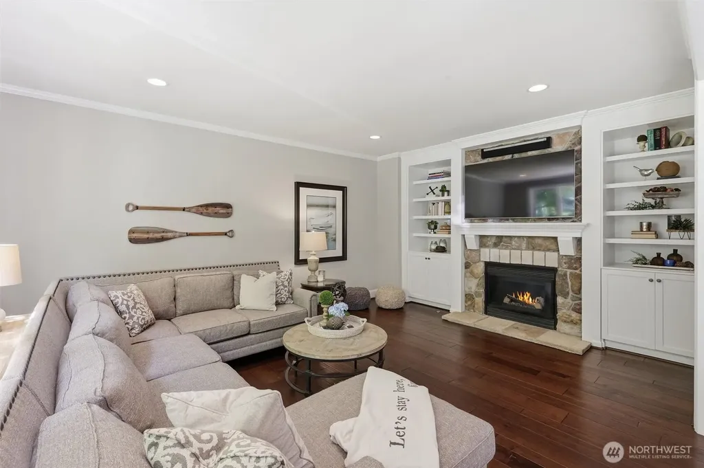 25817 SE 31st Place Sammamish WA 98075