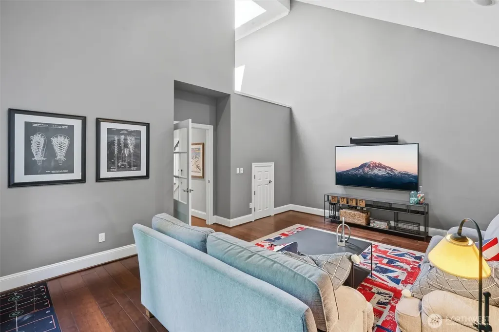 25817 SE 31st Place Sammamish WA 98075