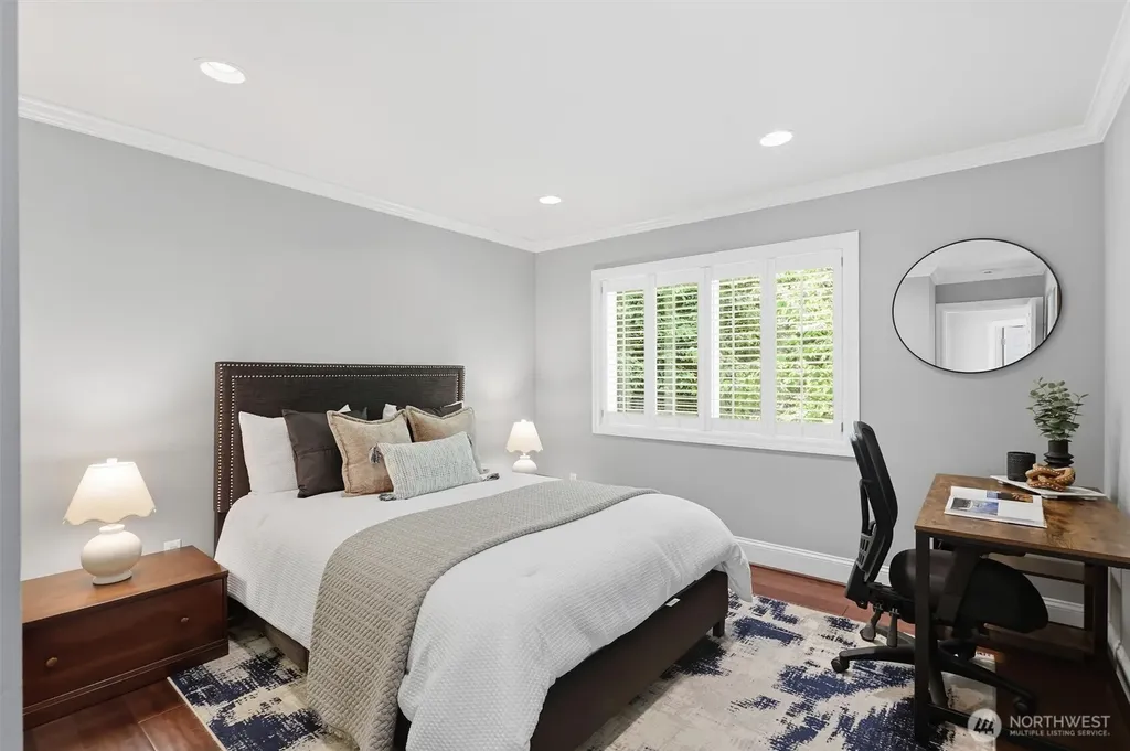 25817 SE 31st Place Sammamish WA 98075
