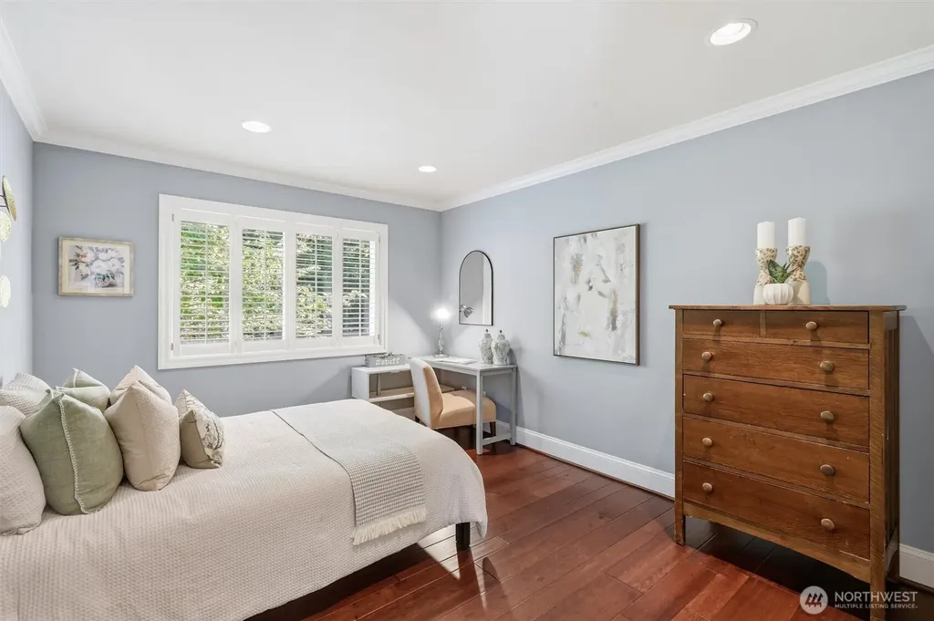 25817 SE 31st Place Sammamish WA 98075