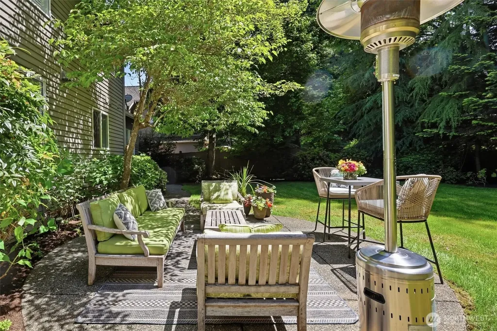 25817 SE 31st Place Sammamish WA 98075