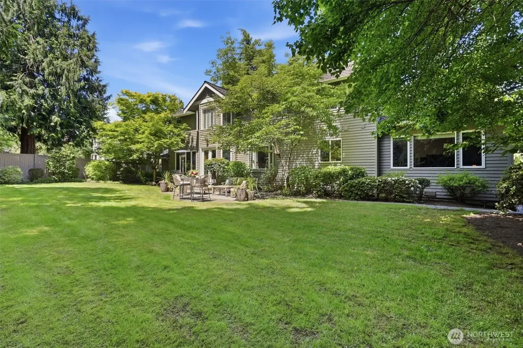 25817 SE 31st Place Sammamish WA 98075