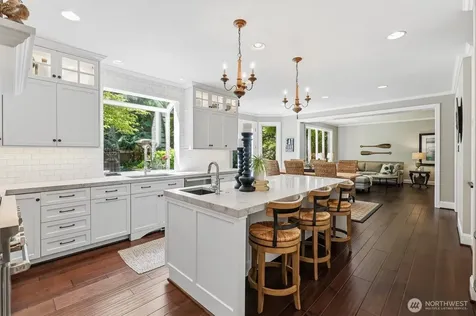 25817 SE 31st Place Sammamish WA 98075