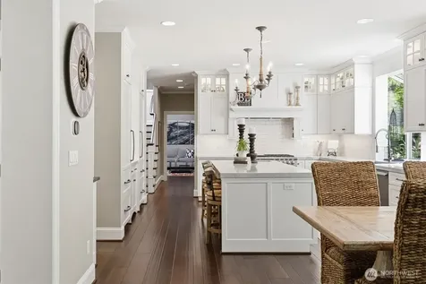 25817 SE 31st Place Sammamish WA 98075