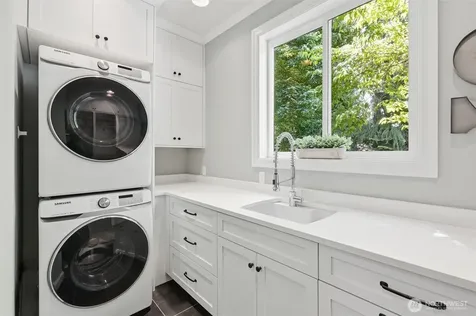 25817 SE 31st Place Sammamish WA 98075