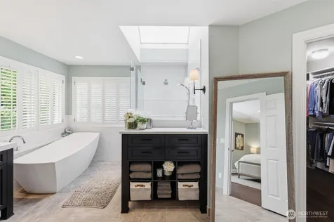 25817 SE 31st Place Sammamish WA 98075