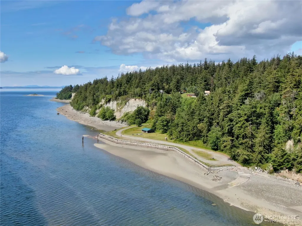 3370 East Harbor Road Langley WA 98260